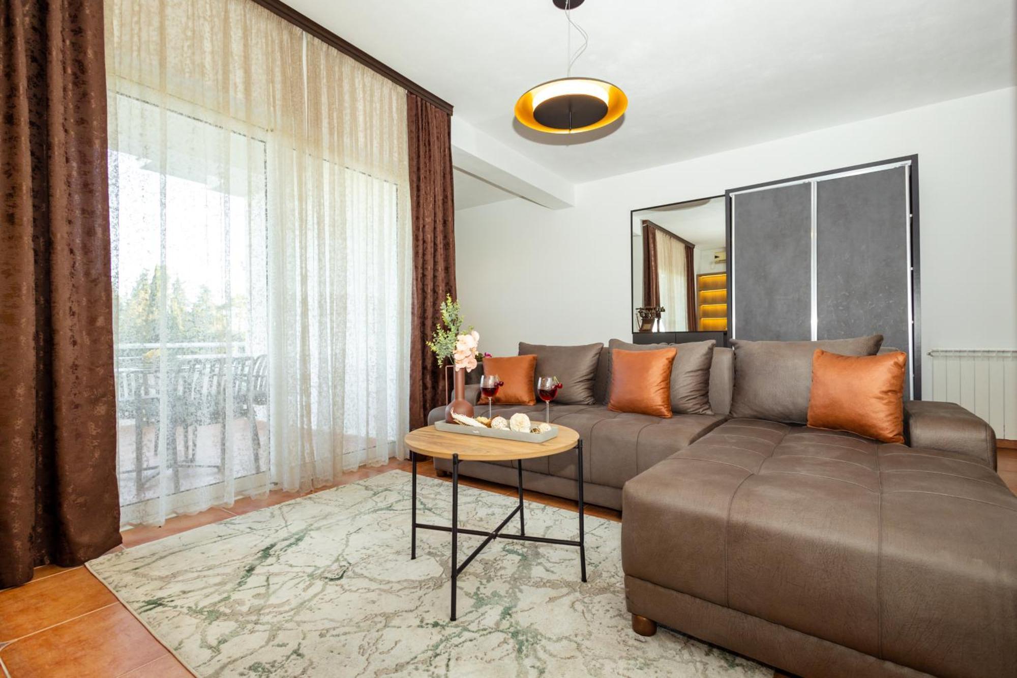 Apartments Gucci Ulcinj Zimmer foto