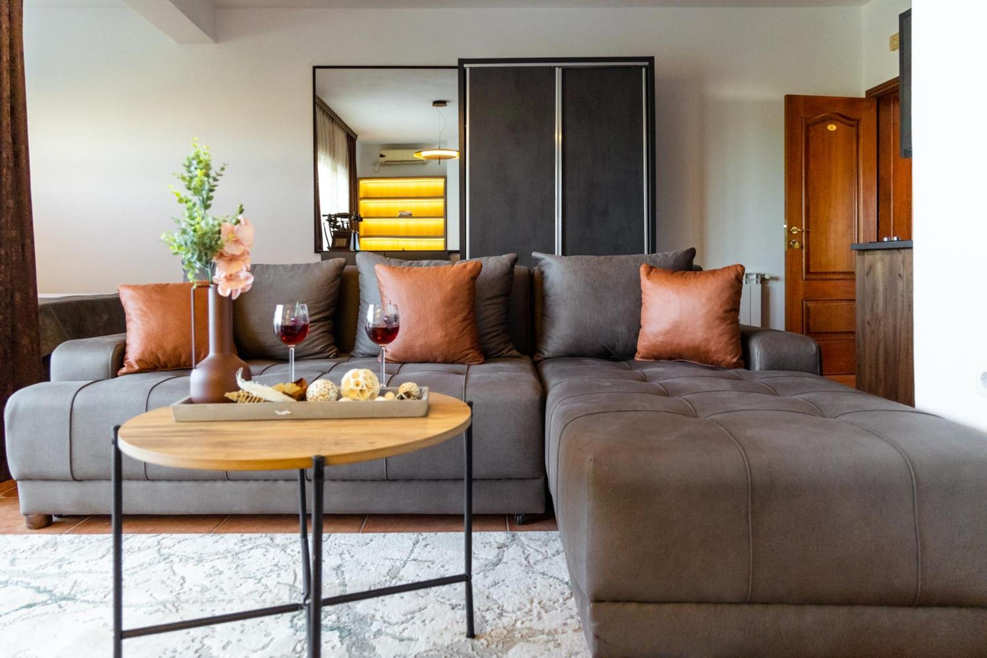 Apartments Gucci Ulcinj Exterior foto